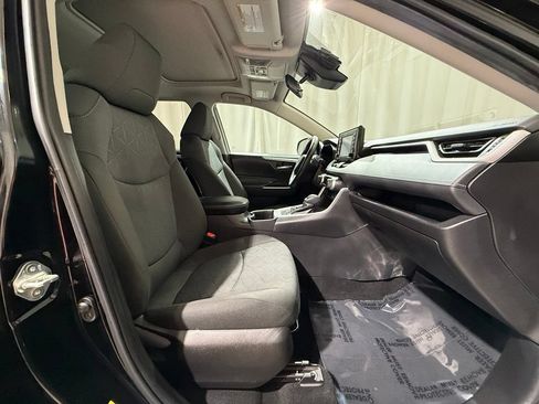 Certified 2022 Toyota RAV4 XLE w/ Convenience Package AWD/4WD image 23