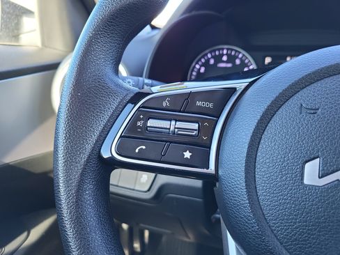 Used 2024 Kia Forte LXS image 18