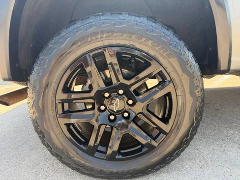 Used 2023 Chevrolet Colorado Trail Boss AWD/4WD image 7