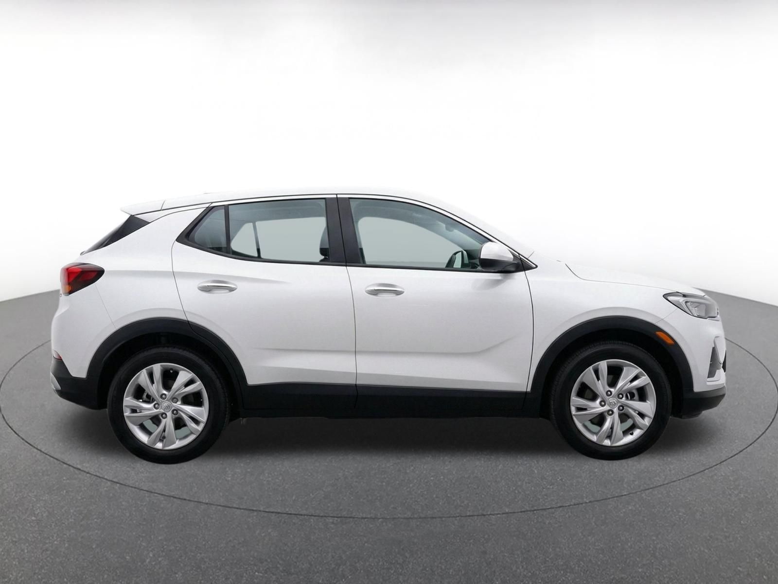 Used 2025 Buick Encore GX Preferred AWD/4WD image 9