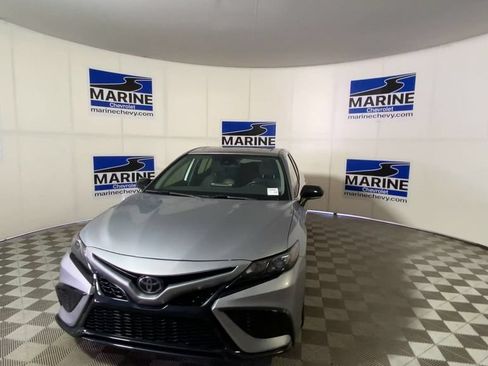 Used 2024 Toyota Camry SE w/ Cold Weather Package FWD image 5