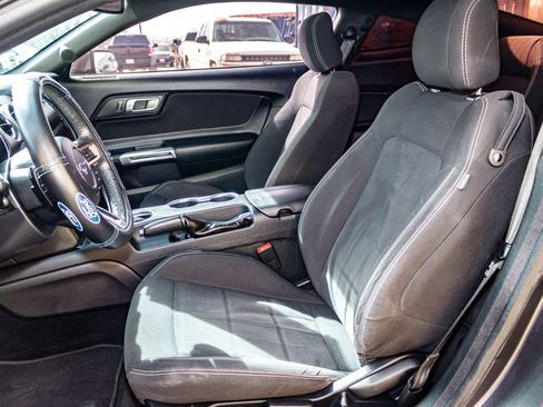 Used 2018 Ford Mustang Coupe image 20