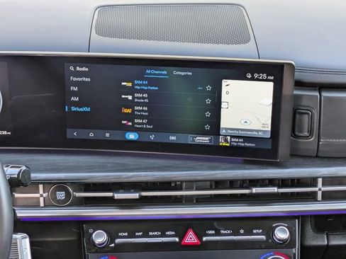 Used 2025 Hyundai Santa Fe Limited image 20