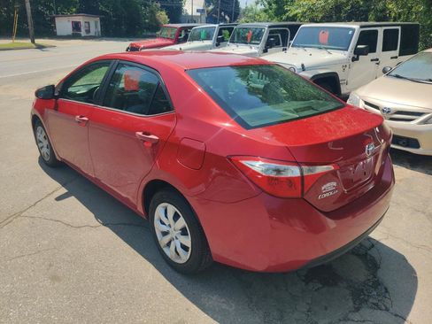 Used 2015 Toyota Corolla LE FWD image 4