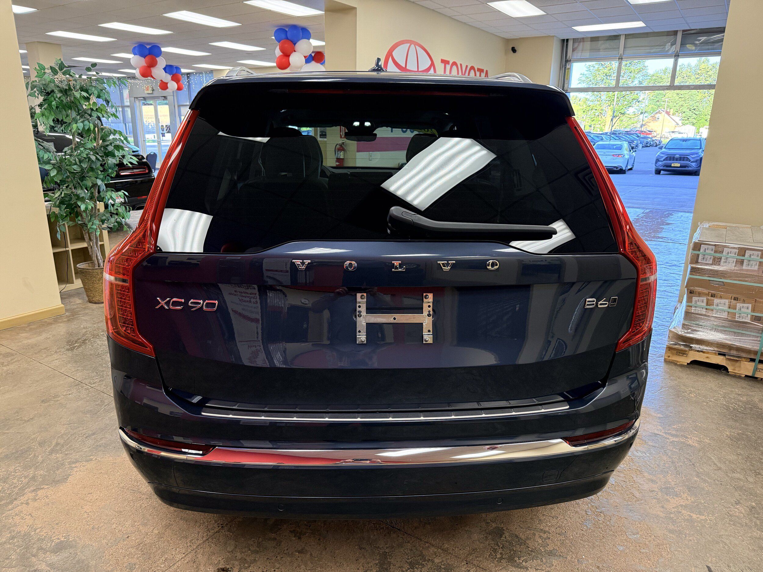 Used 2025 Volvo XC90 B6 Plus w/ Protection Package Premier AWD/4WD image 24