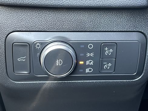 Used 2022 Ford Escape SEL w/ Technology Package image 22