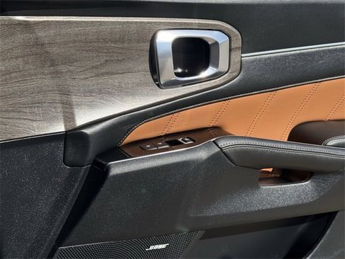 Used 2022 Kia Sorento SX Prestige w/ Rust Color Package image 29