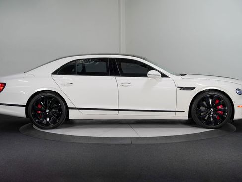 Used 2020 Bentley Flying Spur W12 image 8