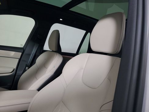 Used 2026 Volvo XC90 B6 Plus w/ Protection Package Premier AWD/4WD image 23