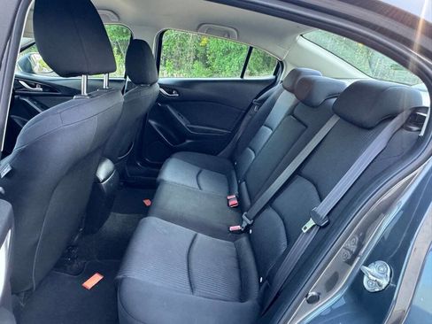 Used 2016 MAZDA MAZDA3 i Sport w/ Preferred Equipment Package FWD image 11