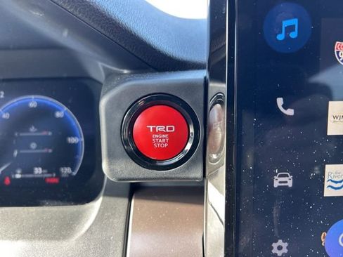 Used 2024 Toyota Tacoma TRD Sport image 18