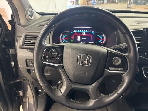 Used 2021 Honda Pilot Touring image 18