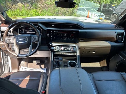 Used 2023 GMC Sierra 1500 Denali w/ Denali Reserve Package AWD/4WD image 25