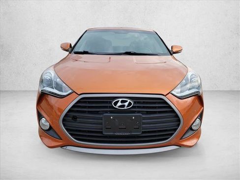 Used 2016 Hyundai Veloster Turbo w/ Option Group 04 FWD image 2