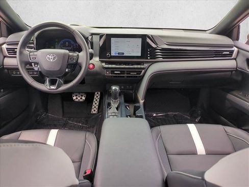 Used 2026 Toyota Camry SE FWD image 17