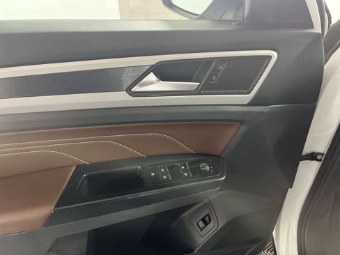 Used 2021 Volkswagen Atlas SE w/ Panoramic Sunroof Package image 13