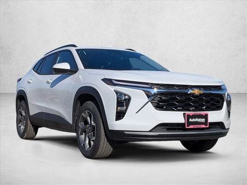 New 2026 Chevrolet Trax LT w/ Driver Confidence Package image 3