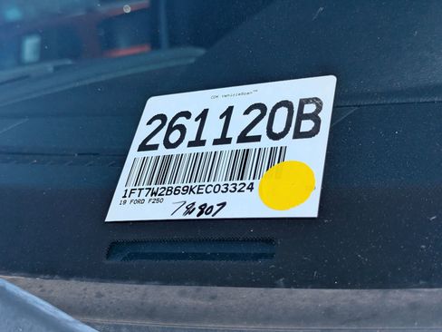 Used 2019 Ford F250 Lariat w/ Chrome Package image 35