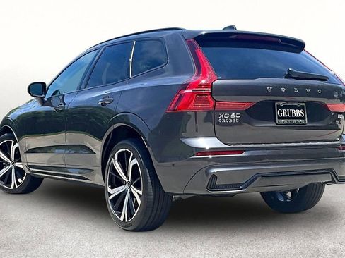 Used 2023 Volvo XC60 B5 Ultimate w/ Climate Package FWD image 17