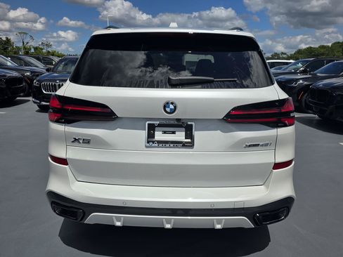 New 2026 BMW X5 xDrive40i w/ M Sport Package AWD/4WD image 5