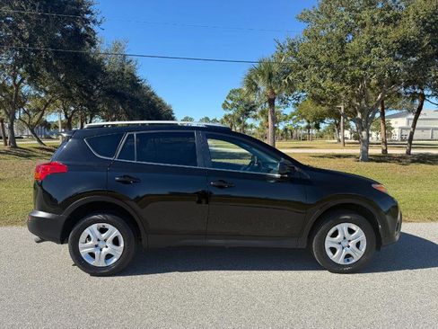 Used 2015 Toyota RAV4 LE image 2