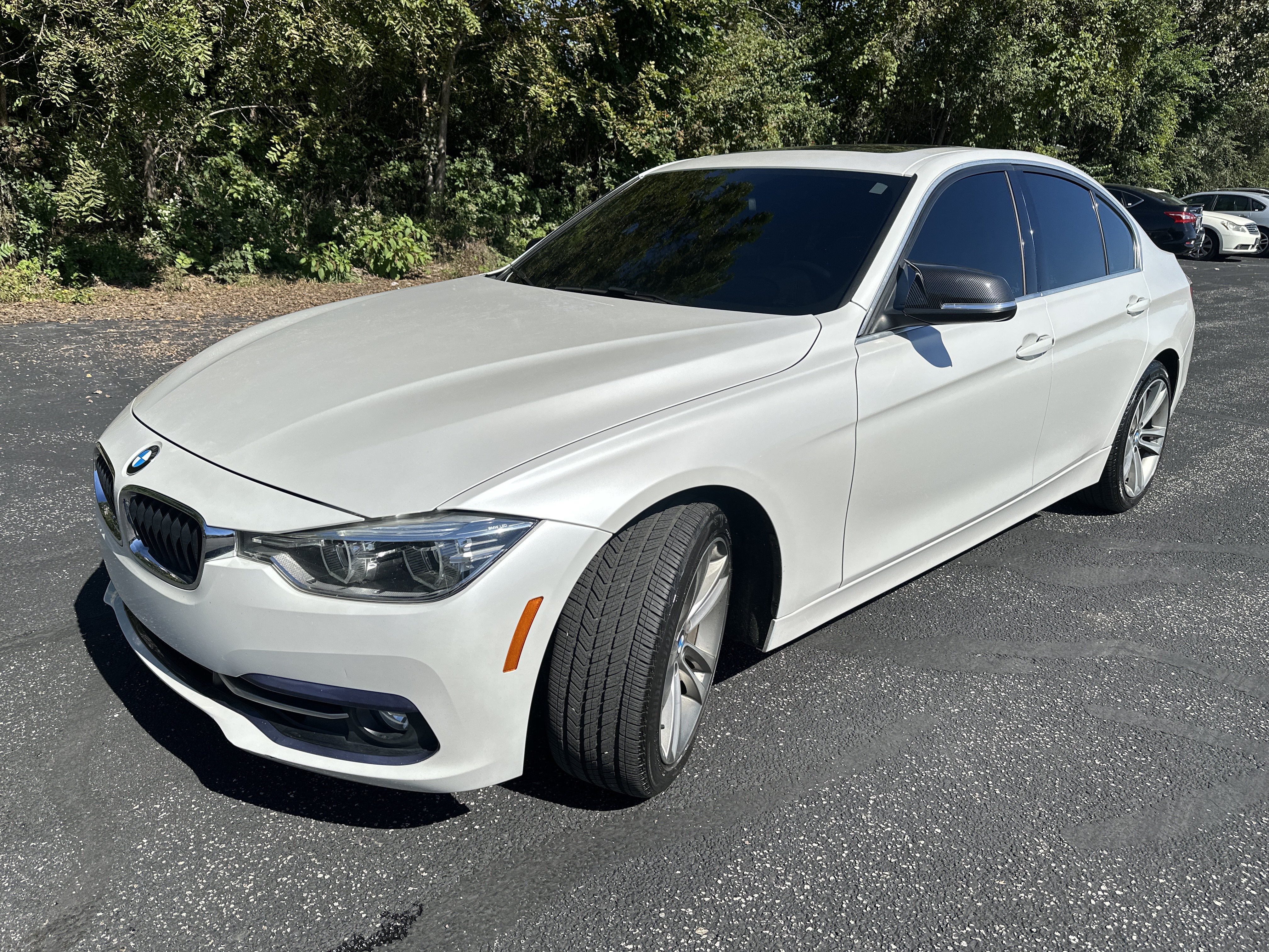 Used 2018 BMW 330i xDrive Sedan w/ Convenience Package AWD/4WD image 3