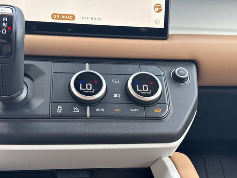 Certified 2025 Land Rover Defender 110 S image 23
