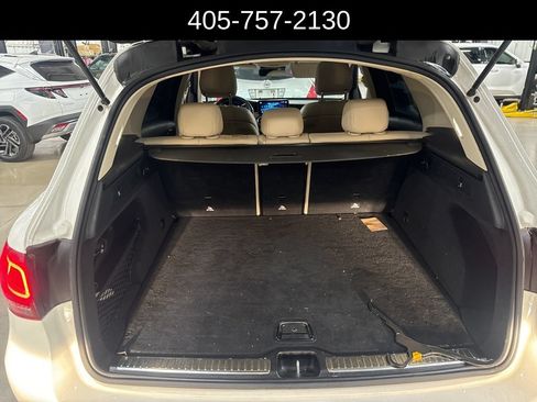 Used 2022 Mercedes-Benz GLC 300 image 24