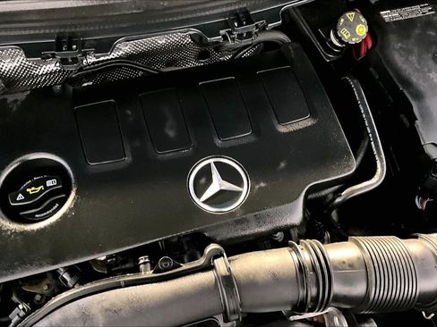 Used 2023 Mercedes-Benz GLA 250 4MATIC image 31