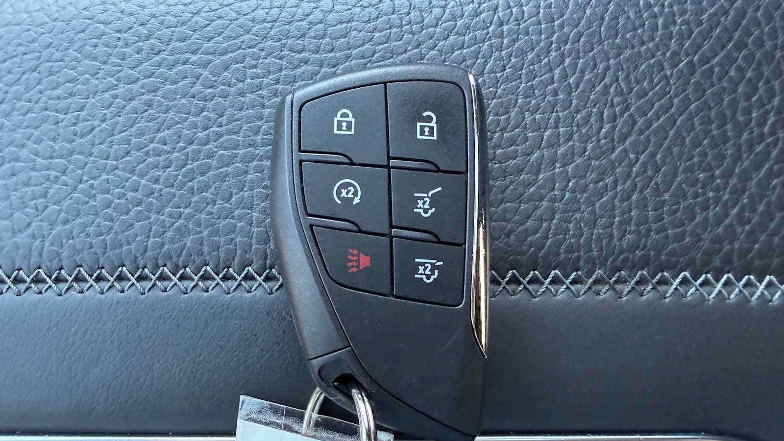 Used 2024 GMC Yukon Denali AWD/4WD image 32