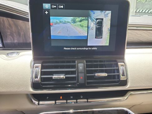Used 2018 Lincoln Navigator Reserve AWD/4WD image 44