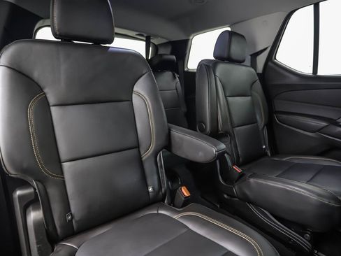 Used 2021 Chevrolet Traverse LT image 29