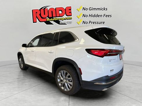 Used 2025 Buick Enclave Preferred w/ Power Package AWD/4WD image 4
