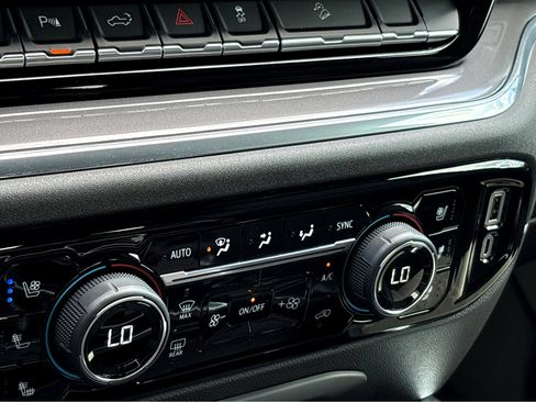 New 2024 Chevrolet Silverado 3500 High Country w/ Technology Package image 8