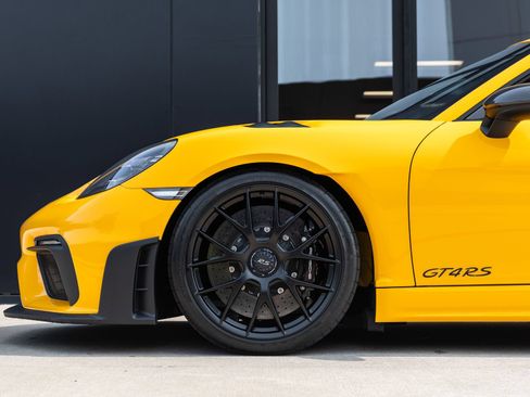 Certified 2025 Porsche 718 Cayman GT4 RS RWD image 15