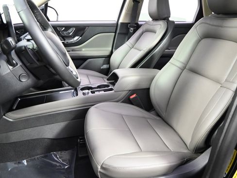 New 2026 Lincoln Corsair Reserve w/ Jet Appearance Package image 13