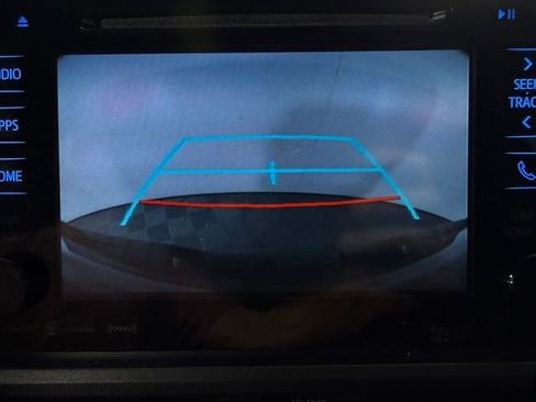 Used 2018 Toyota Tacoma TRD Sport AWD/4WD image 26