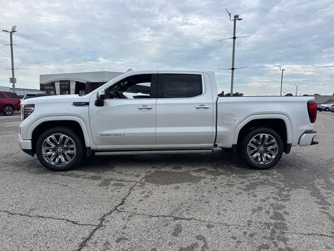Used 2023 GMC Sierra 1500 Denali AWD/4WD image 3