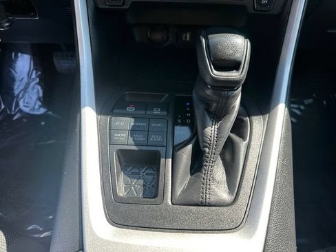 Used 2024 Toyota RAV4 LE AWD/4WD image 23