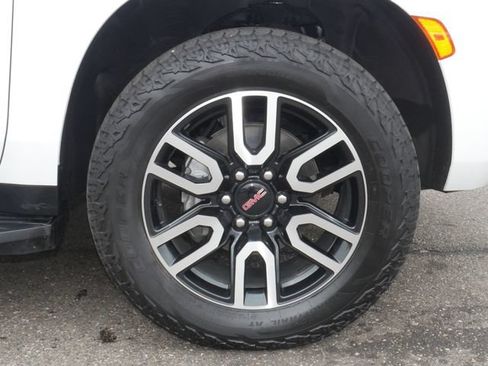 Used 2023 GMC Yukon AT4 w/ LPO, Floor Liner Package AWD/4WD image 13