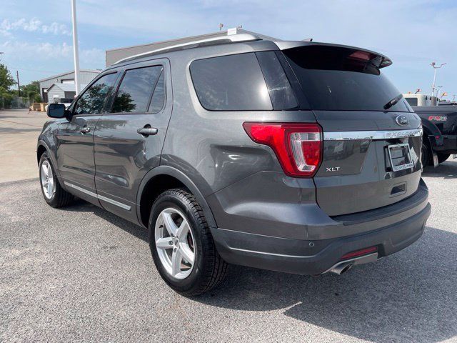 Used 2018 Ford Explorer XLT FWD image 8
