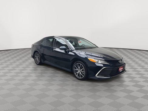 Used 2021 Toyota Camry XLE w/ Navigation Package AWD/4WD image 34