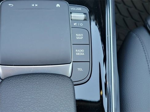 Certified 2021 Mercedes-Benz GLB 250 4MATIC image 24