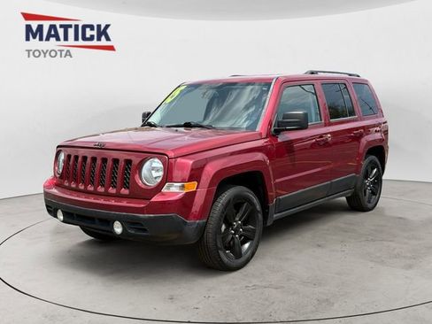 Used 2015 Jeep Patriot Sport w/ Power Value Group FWD image 3