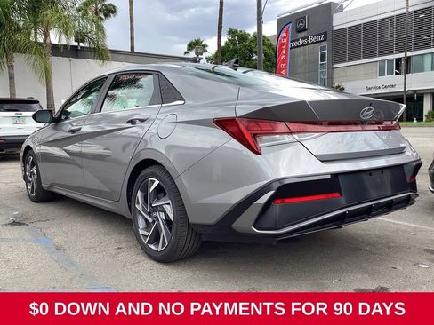Used 2025 Hyundai Elantra Limited FWD image 6