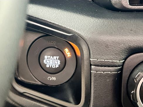 Used 2024 Jeep Wrangler Unlimited Rubicon image 24