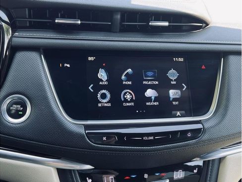 Used 2018 Cadillac XT5 Luxury w/ Driver Awareness Package image 24