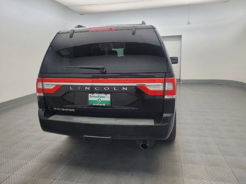 Used 2017 Lincoln Navigator Select RWD image 7