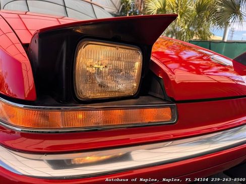 Used 1990 Buick Reatta Convertible image 22