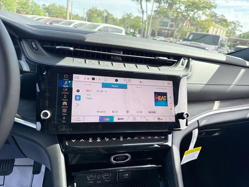 New 2026 Jeep Grand Cherokee Altitude image 19